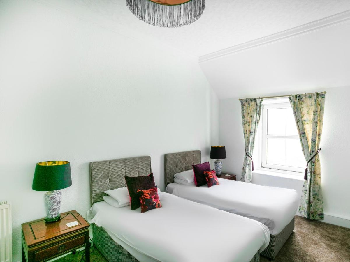 Oyo Lochinvar Hotel Glasgow Eksteriør billede