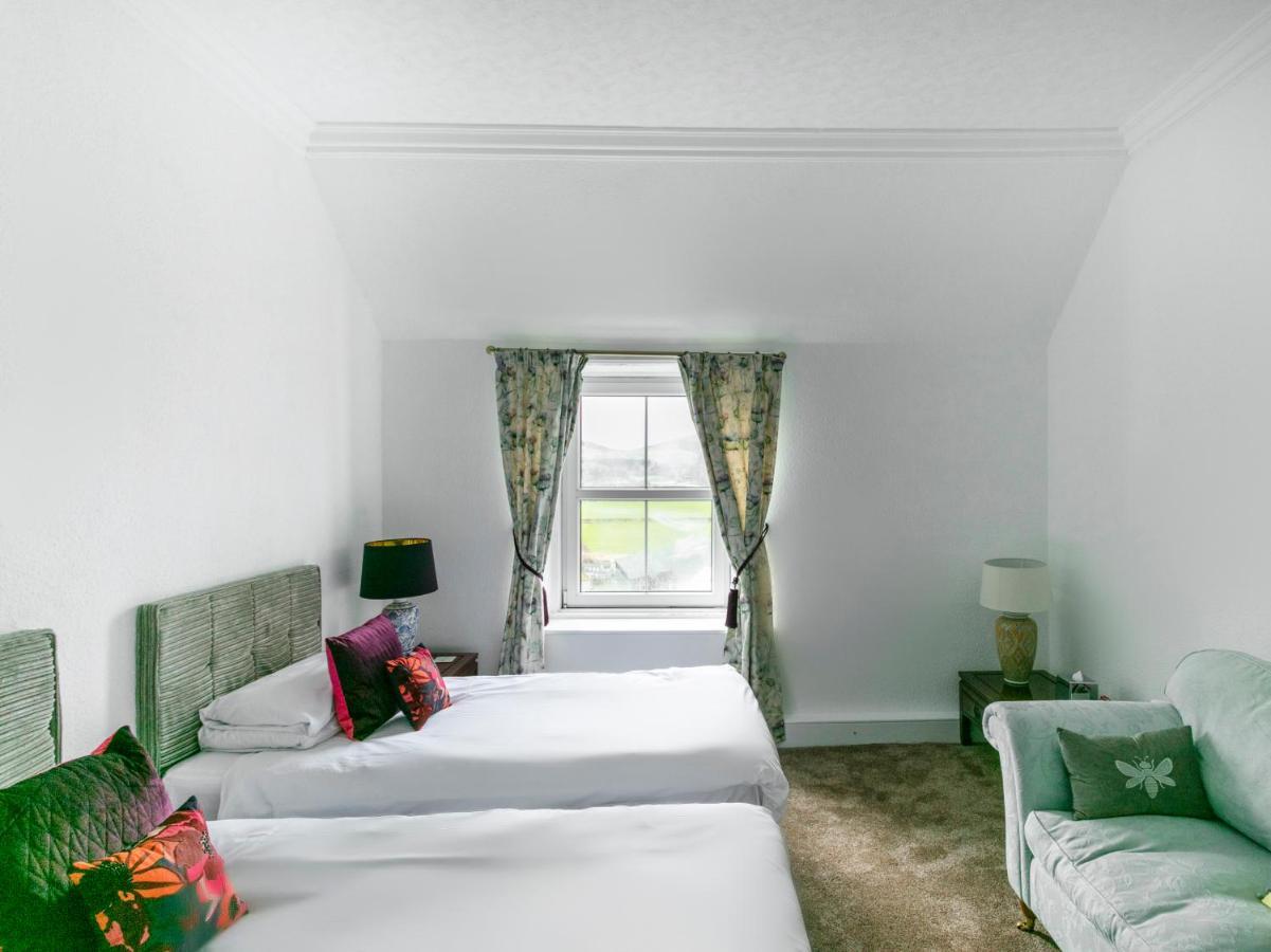 Oyo Lochinvar Hotel Glasgow Eksteriør billede